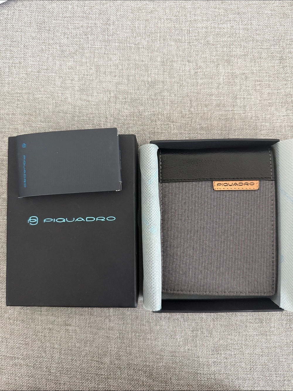 Piquadro blade collection Two-Tone Leather Bifold Wallet